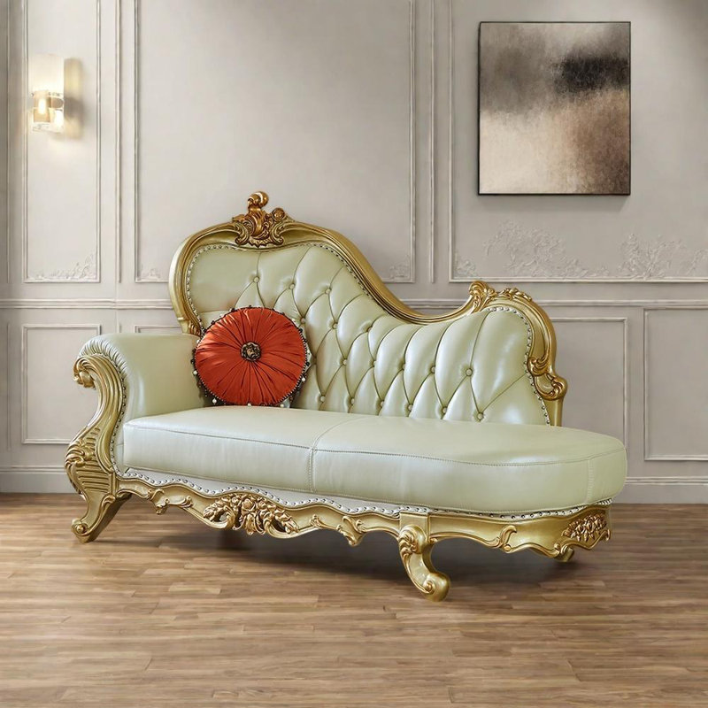 Chaise confortable en chêne sculpté, Orienté à gauche (vu de face)
