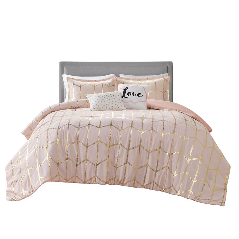 Édredon en rosé avec coussins en forme de nuage métalliques élégants et brodés, Full/Queen Comforter + 4 Additional Pieces