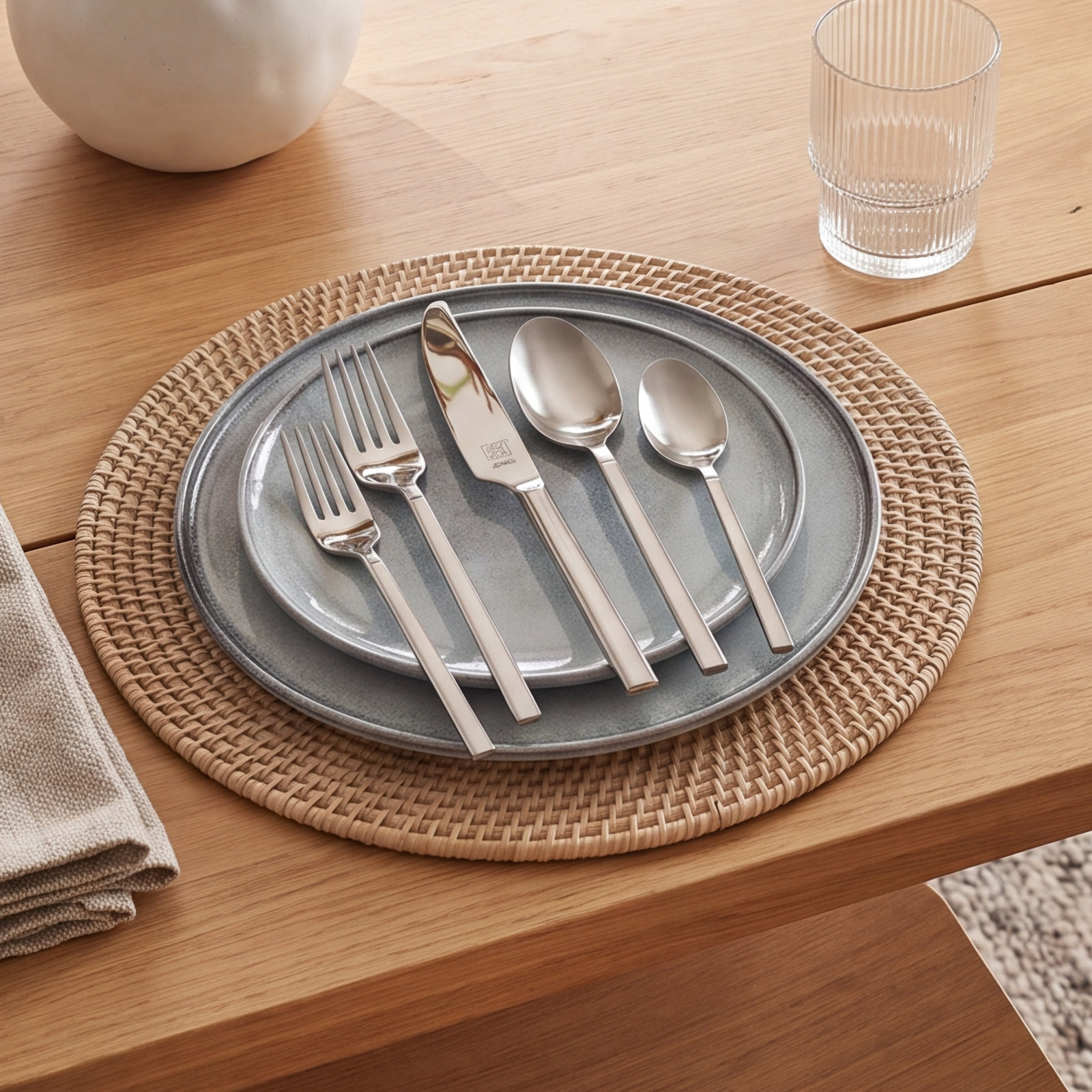 Opus 45 Piece Flatware Set Polished, Mirrored