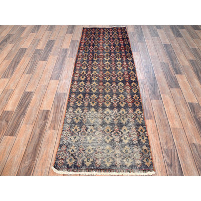 Tapis rétro 2 pi 1 po x 6 pi 9 po mauve, persan du nord-ouest rétro avec un motif répétitif sur toute la surface, 100% laine, noué à la main, finement recadré, usure uniforme, côtés et extrémités professionnellement sécurisés, tapis étroit, tapis oriental