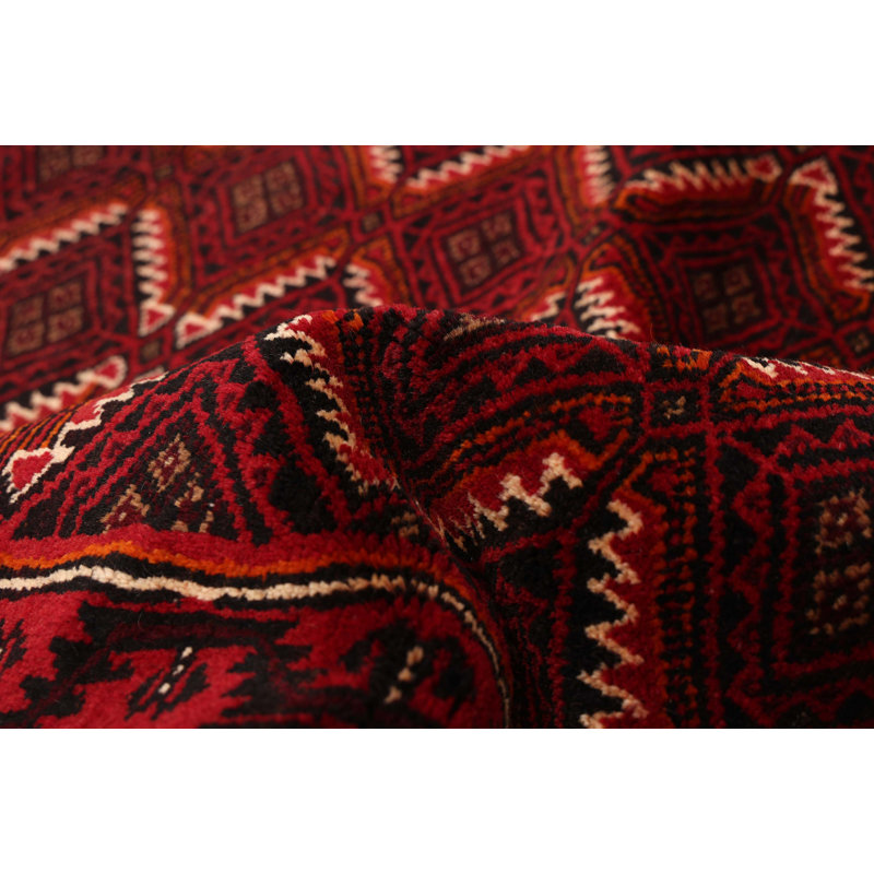 Tapis rouge Teimani 4 pi 2 po x 7 pi 7 po