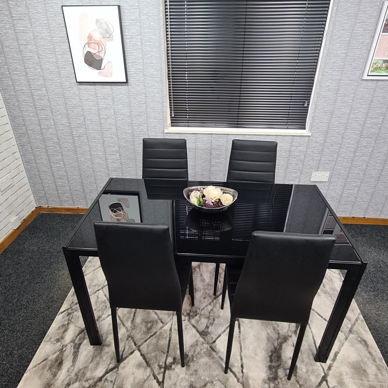 Amiogho 4 - Person Dining Set