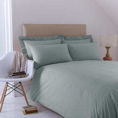 Adalinna Solid Colour Bedding with Pillowcases Included
