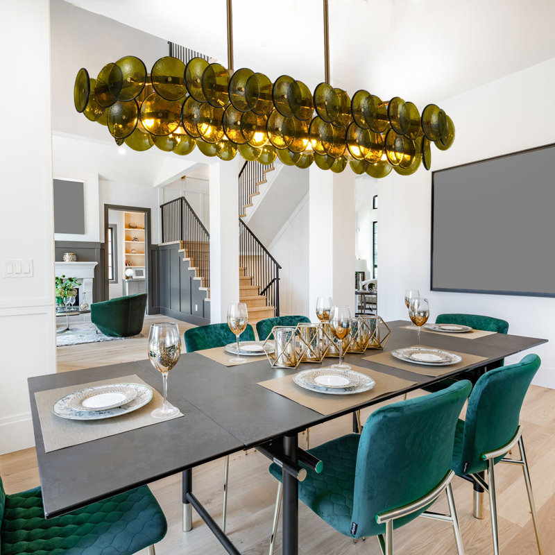 Lustre linéaire en laiton 6 lumières et îlot de cuisine 55 po avec verre vert olive martelé Aaron , Vert olive
