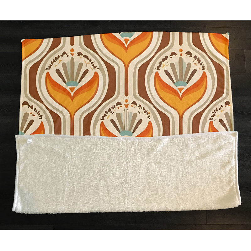 Jeté Richart, L 68 po x L 80 po, Floral / abstrait, Orange / beige / brun