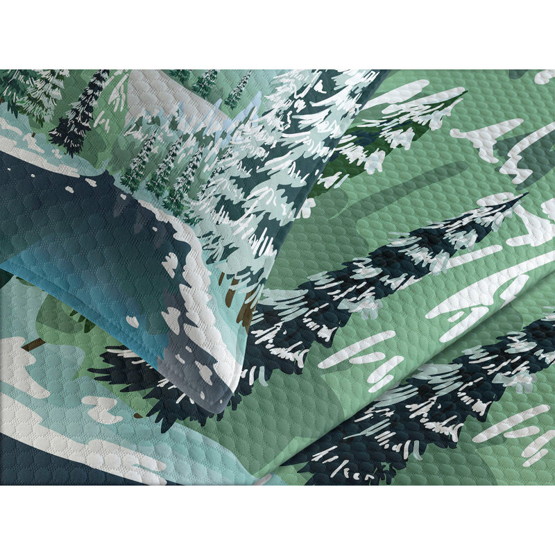 Winter Forest Queen Quilted Bedspread Set in White and Green