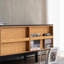 Meuble télé en bois massif au design minimaliste-106238511