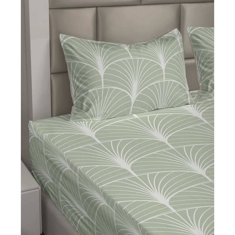 Microfiber Sheet Set, King Sheet Set with 2 Pillowcases, Pale Green Geometric