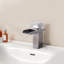 Robinet de salle de bain à cascade