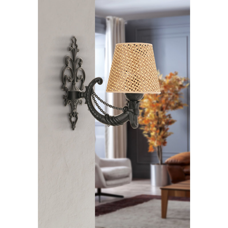 Lampe murale élégante avec corps en métal, finition naturelle et noire, 9,8 po x 3,9 po x 5,1 po | Douille E27, 40 W maximum (ampoule non incluse) | Idéal pour le salon, la chambre à coucher ou le bureau | Homologué IP20 pour une utilisation intérieure