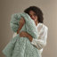 Édredon simple en sauge, avec un motif floral romantique, une douceur gonflée, un tissu respirant, - standard 100 et toutes saisons sauge 2 pièces, motif, texture, tricot, sécuritaire