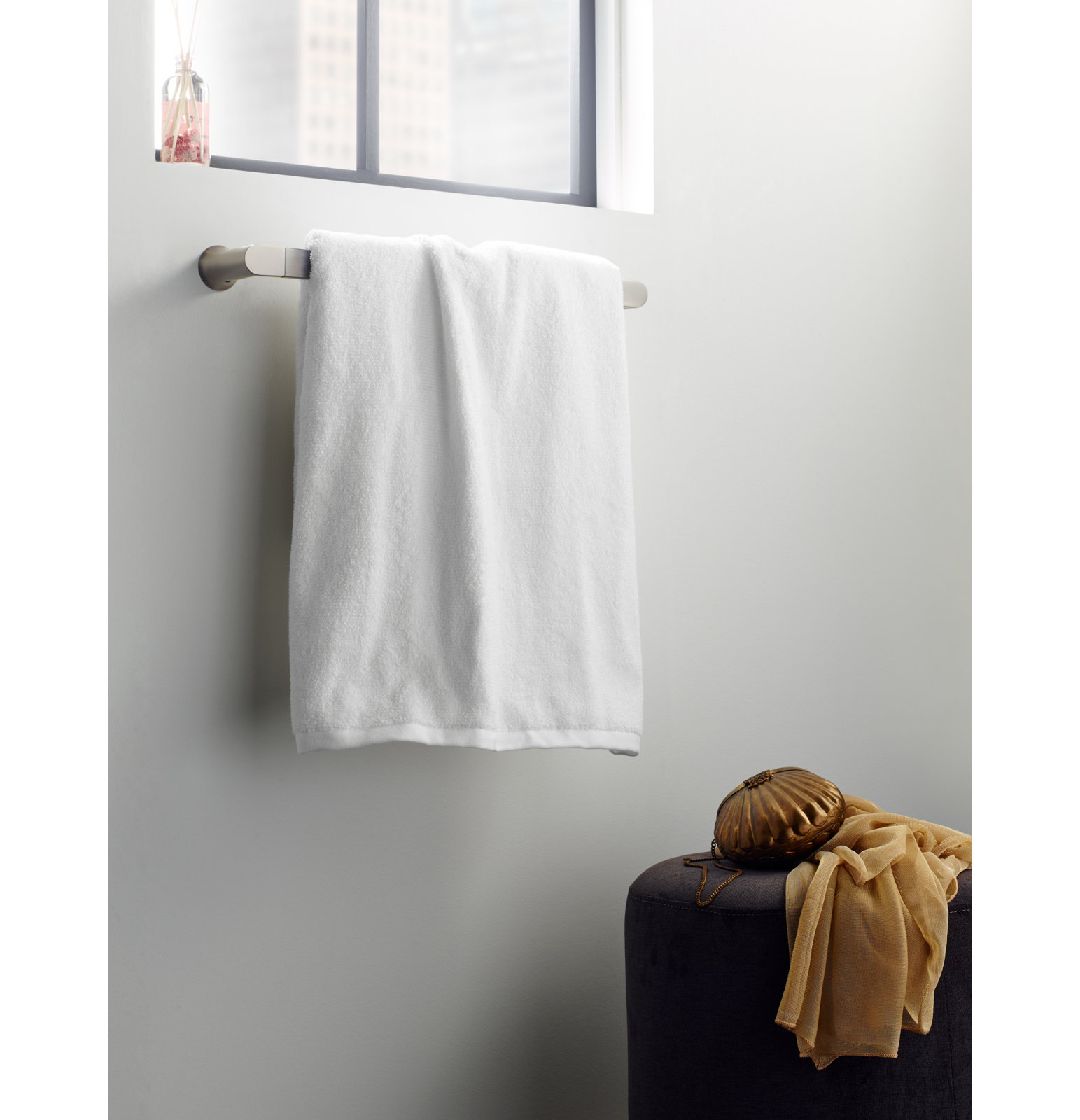Genta 24" Wall Mounted Towel Bar, Brushed Nickel