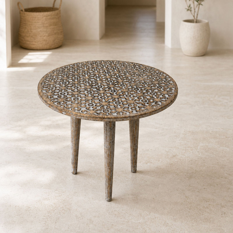 Table d'appoint ronde fabriquée à la main en bois de manguier avec plateau floral sculpté