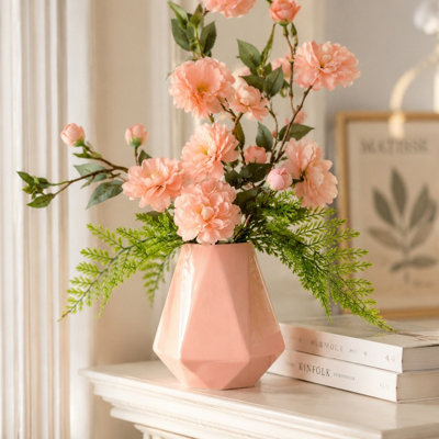 Arrangement floral en soie de prunier artificielle 18,11 po toutes saisons dans un vase en céramique à facettes roses en diamant, centre de table Boho pour salle à manger, salon, chambre à coucher, bureau, décor
