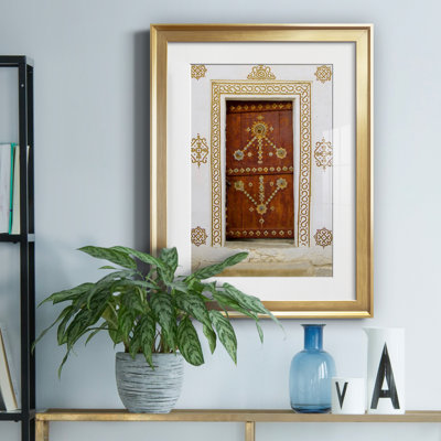 «Oasis Door» par Danita Delimont - Reproduction de photo encadrée sur papier