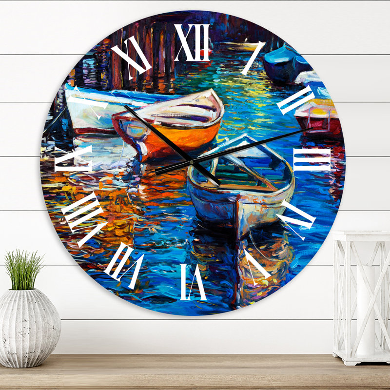 Bateaux se reposant sur l'eau pendant un coucher de soleil chaud - horloge murale nautique et côtière, Surdimensionné