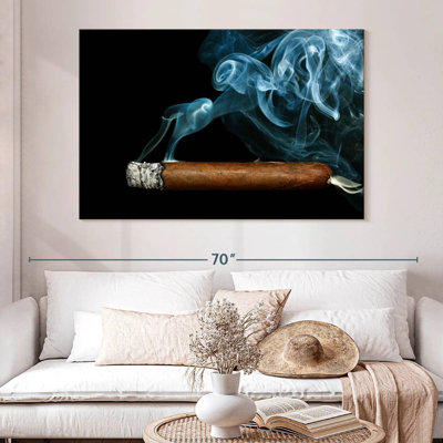 Senne Cigar With Smoke