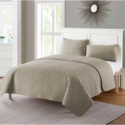 Nina Embossed Basketweave Quilt Set