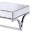 Table de bout abstraite en bois massif