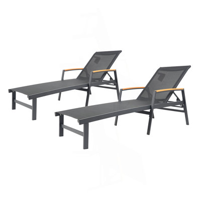 CHAISE LOUNGE