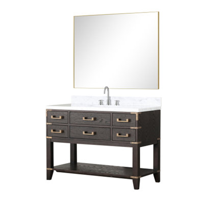 Meuble-lavabo simple.  Comptoir en marbre de Carrare, ensemble de robinet et miroir