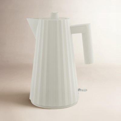 Plissé Electric Tea Kettle