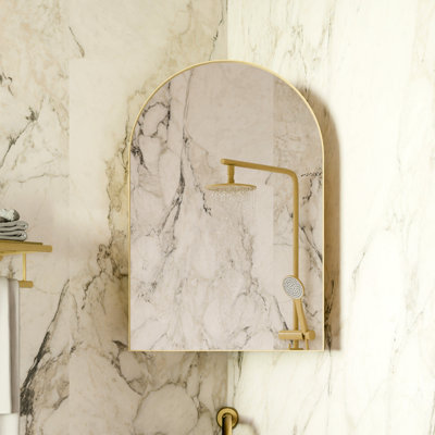 Armoire à miroir 18 po x 24 po en métal doré mat avec tablettes réglables en verre pour l'organisation de la salle de bain dans les petits espaces
