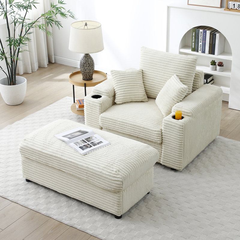 Fauteuil surdimensionné confortable avec repose-pieds pour la détente et le style