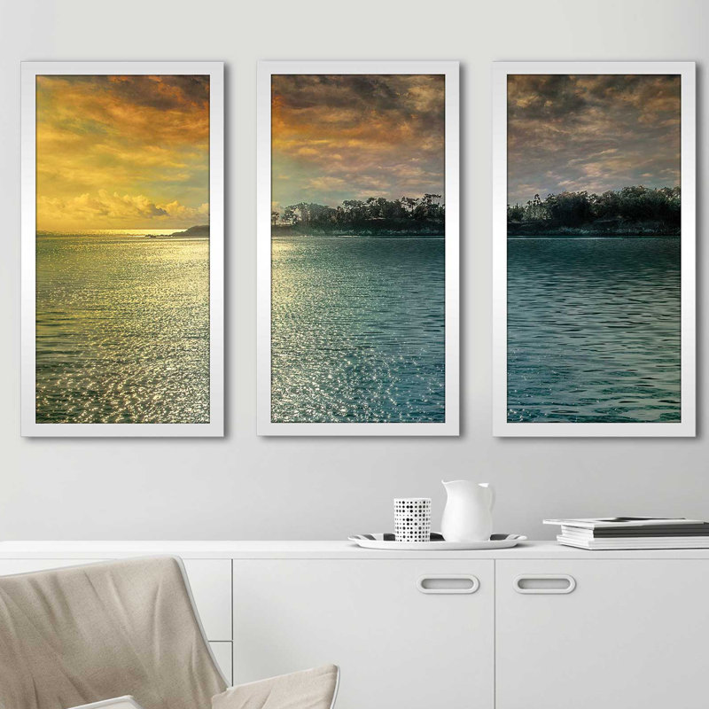 Mystic Island par Mike Calascibetta - cadre photo 3 pièces, impression multi-pièces, L 40,5 po x H 25,5 po x P 1 po