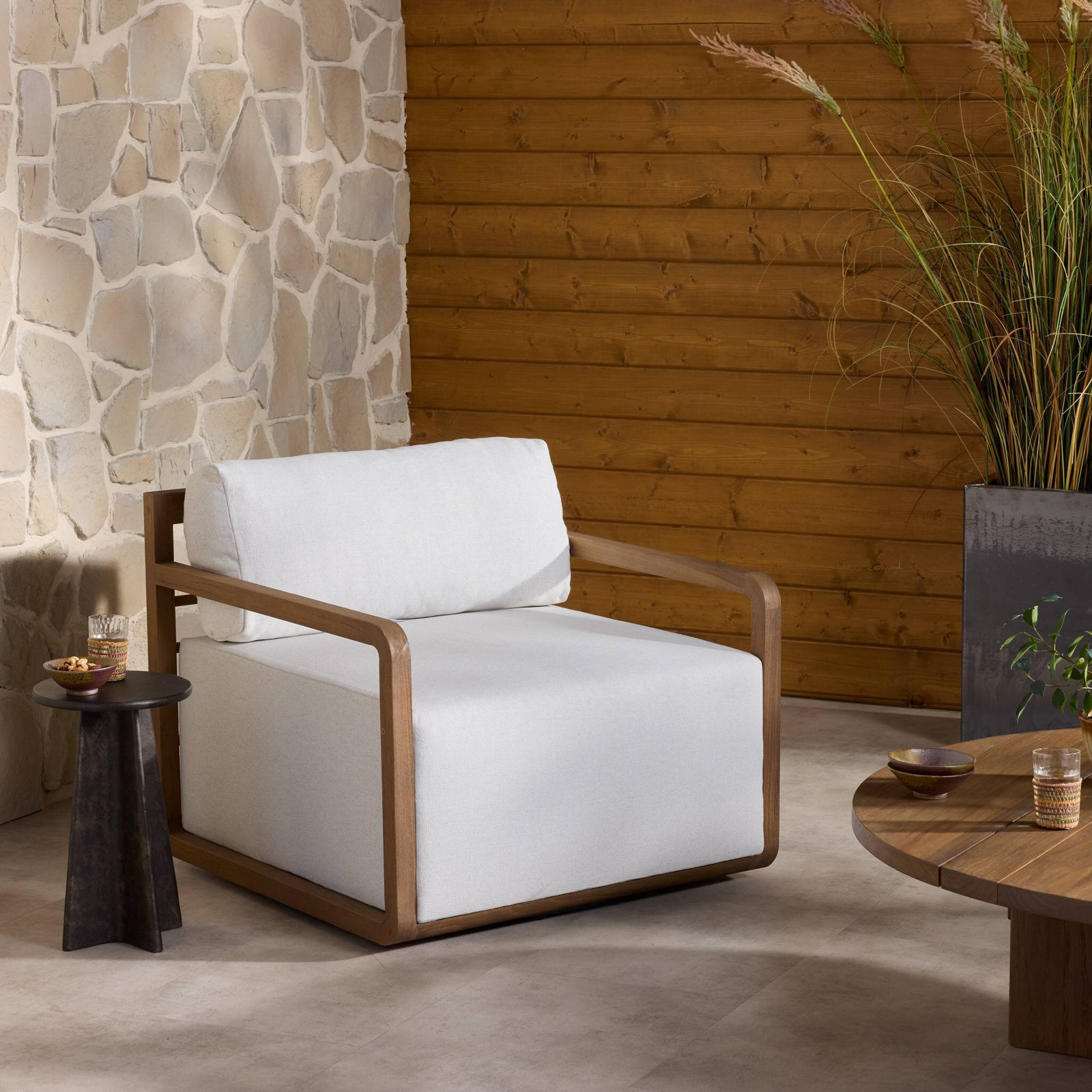 Navarre Swivel Teak Outdoor Lounge Chair, Alessi Linen