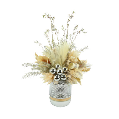 Quesada Polysilk Pampas Arrangement