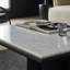 Table basse légère et luxueuse