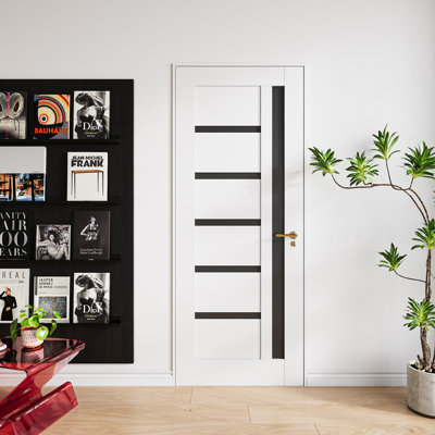 Porte intérieure prémontée à 5 panneaux en MDF à âme pleine, revêtement PVC blanc 28 po x 80 po, avec cadre à montage rapide