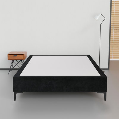 Cadre de lit / sommier en bois de qualité supérieure en velours de 15 po Makailah, durable, élégant et multicolore