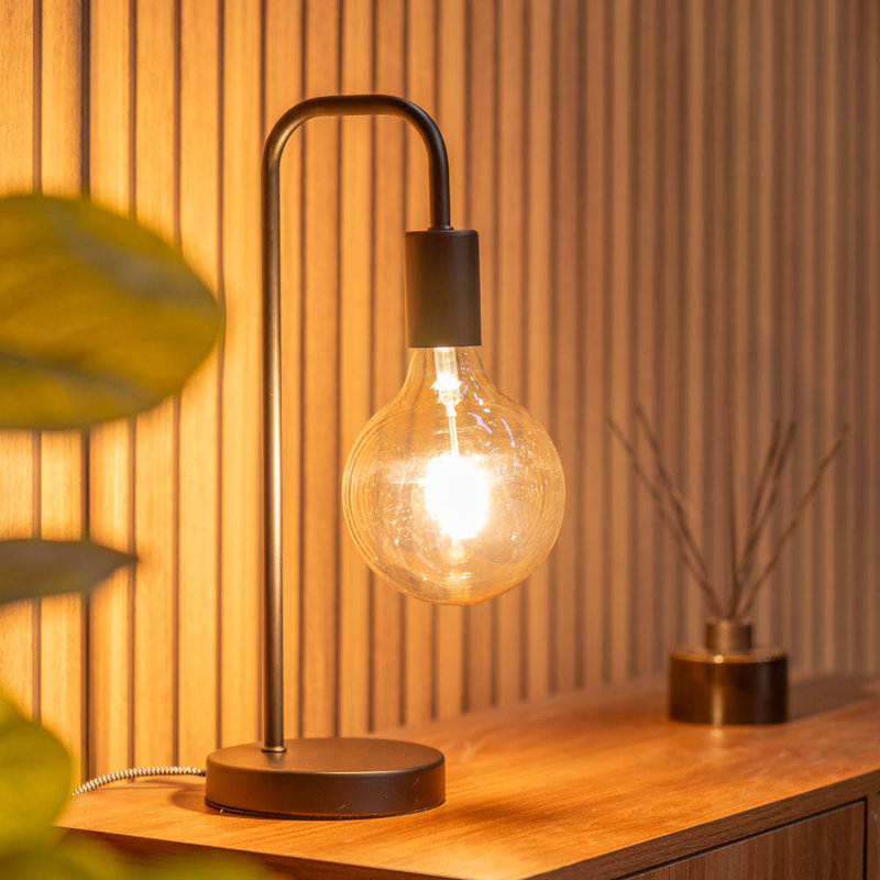 Abrien Metal Arched Lamp, Yes