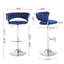 Ensemble de 2 tabourets de bar, avec repose-pieds chromé et base pivotante à hauteur réglable en velours + tabouret de bar simple à pieds chromés - Bleu-118024693
