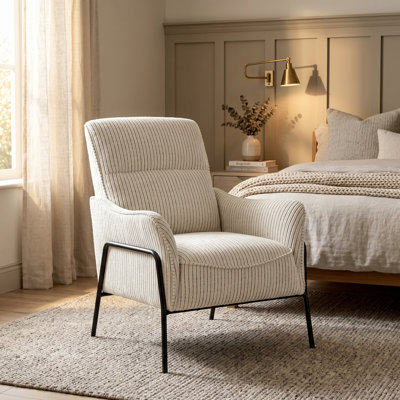 Chaise d'appoint moderne à rayures, fauteuil rembourré simple avec structure en métal noir, chaise longue rembourrée confortable, chaise d'appoint de lecture pour le bureau de la chambre à coucher, chaise de loisirs texturée verte | Fauteuil d'appoint rembourré moderne à rayures Modern