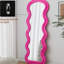 Miroir pleine grandeur en flanelle ondulée rose, doux et, pour les espaces de chambre à coucher, miroir, conception artistique, suspension ou mur