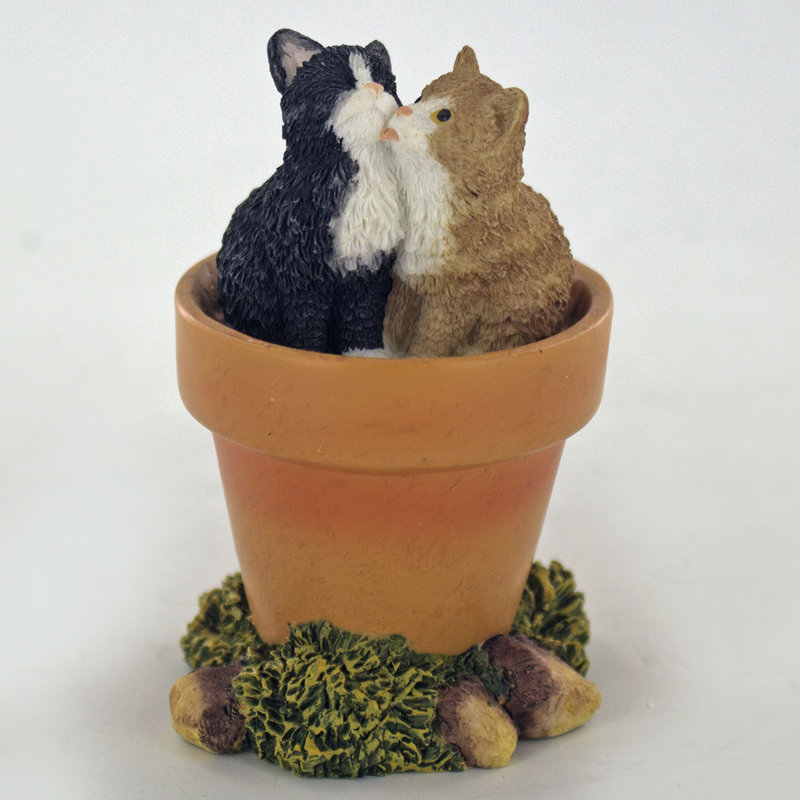 Lugenia Animals Figurines & Sculptures