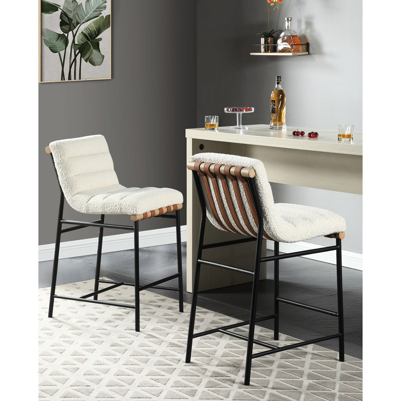 Fauteuil confortable à hauteur de comptoir avec bordure en cuir rembourrée et en cuir cognac