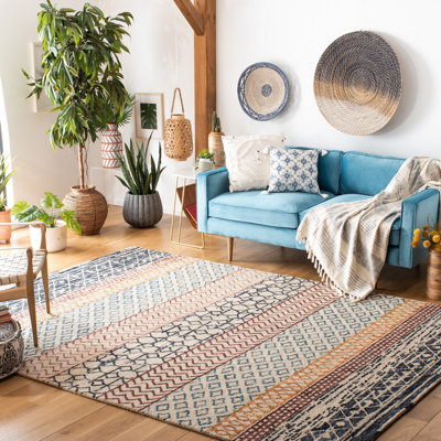 Capri Hand Tufted Wool/Cotton Southwestern Rug in Ivory/Charcoal