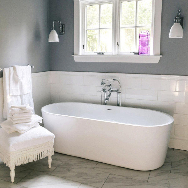 Mia 66.5'' x 32.13'' Soaking Acrylic Bathtub, Chrome