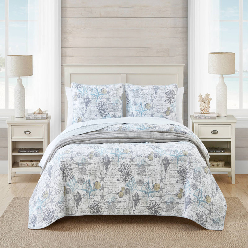 Coastal Charm Twin Cotton Quilt Set in Gray, Reversible with Sea Motifs