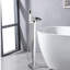 Robinet de baignoire sur pied pour salle de bain avec robinet à fixation au sol et douche à main-61387021