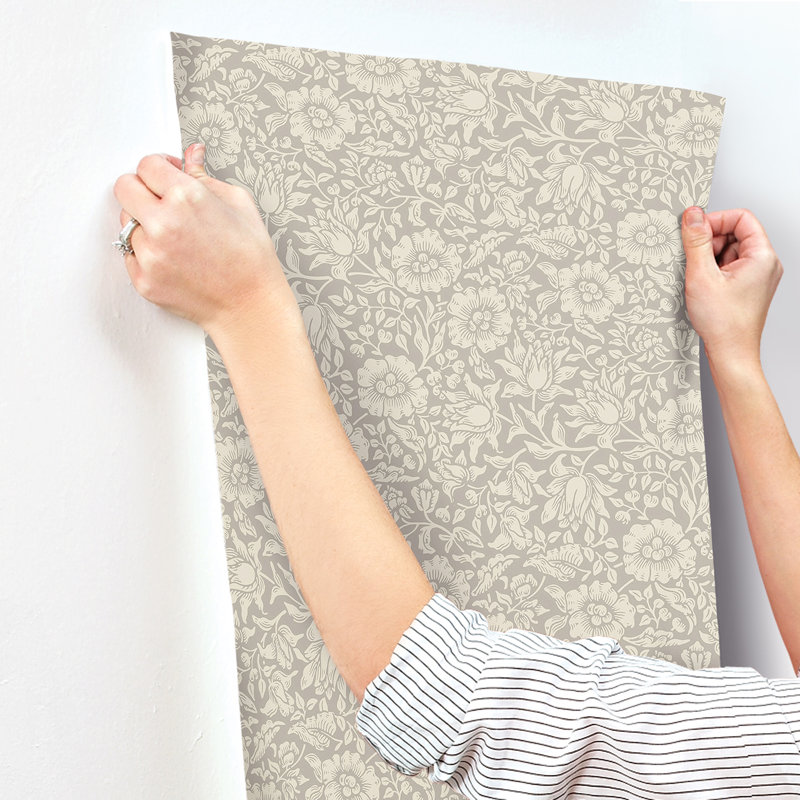 Cray Floral Wallpaper Roll, Light Green