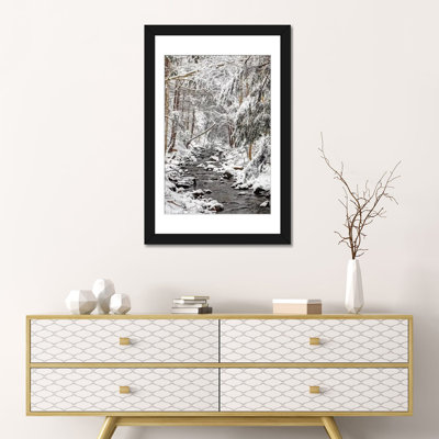 «Stream In Winter, Nova Écosse, Canada - Vertical» par Scott Leslie - reproduction de photo sur toile tendue