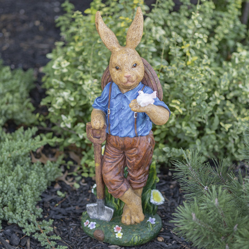 Statue de lapin avec pelle et oiseau Dellanie