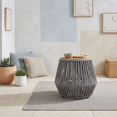Table d'appoint en bois pour l'extérieur