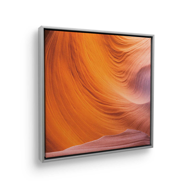 Sculpted by Time v3, impression sur rouleau, H 16,75 po x l 16,75 po x P 1,75 po, Cadre flottant en chrome poli