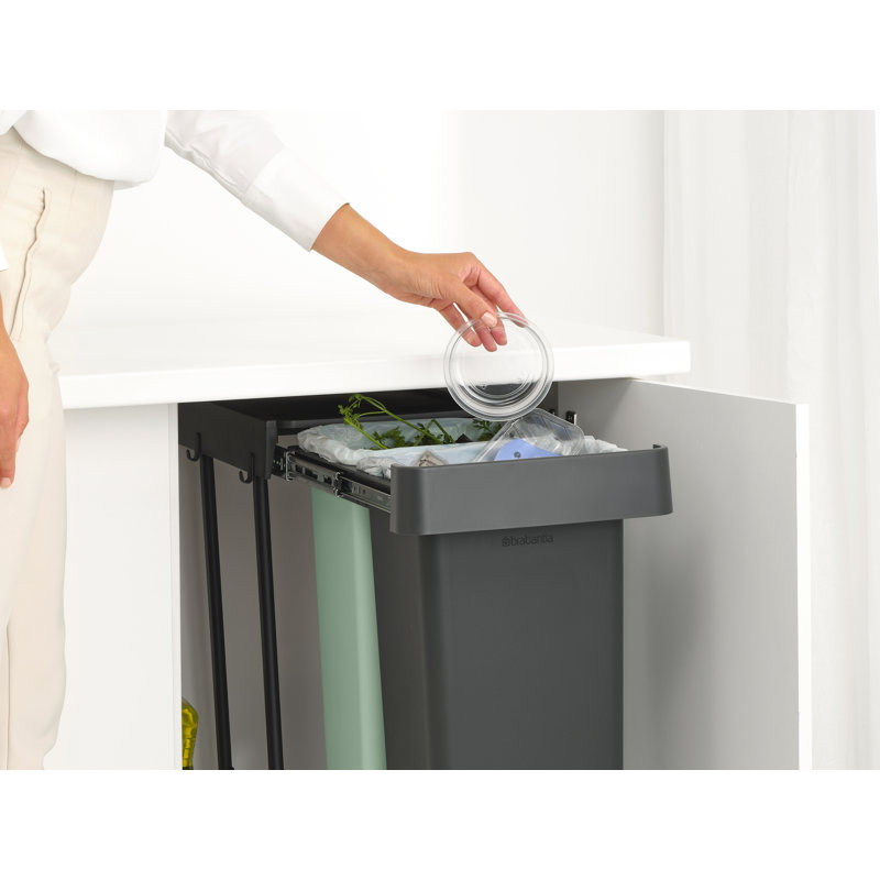 Bac de recyclage en plastique à double compartiment Sort & Go, 2 x 8 gallons (2 x 30 L)